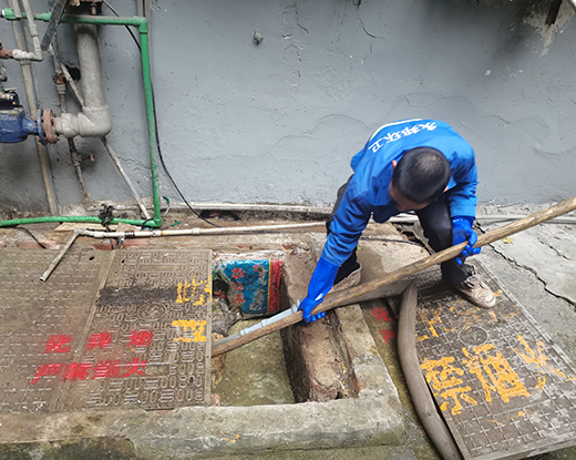 四方台清掏化粪池