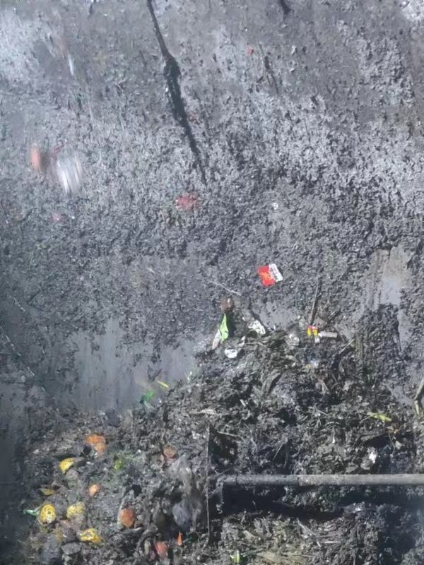 四方台污水池清理